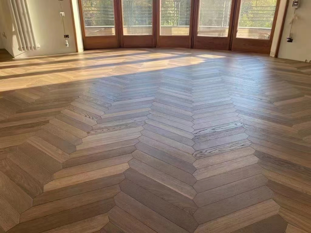 Fishbone wood flooing