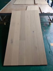 Engineering wood flooring