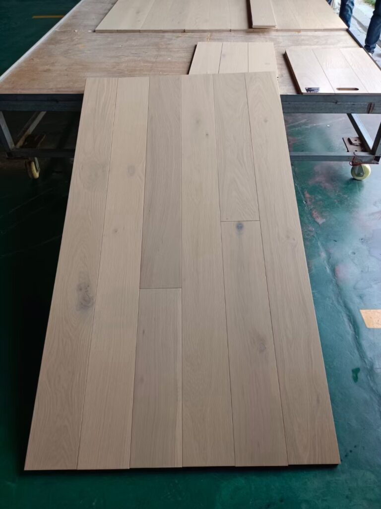 Engineering wood flooring